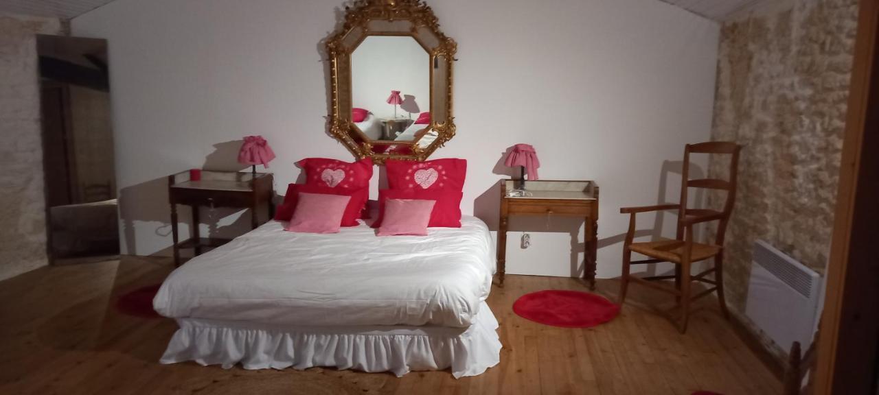 Les Demeures De La Laigne Bed & Breakfast Allas-Bocage Exterior foto