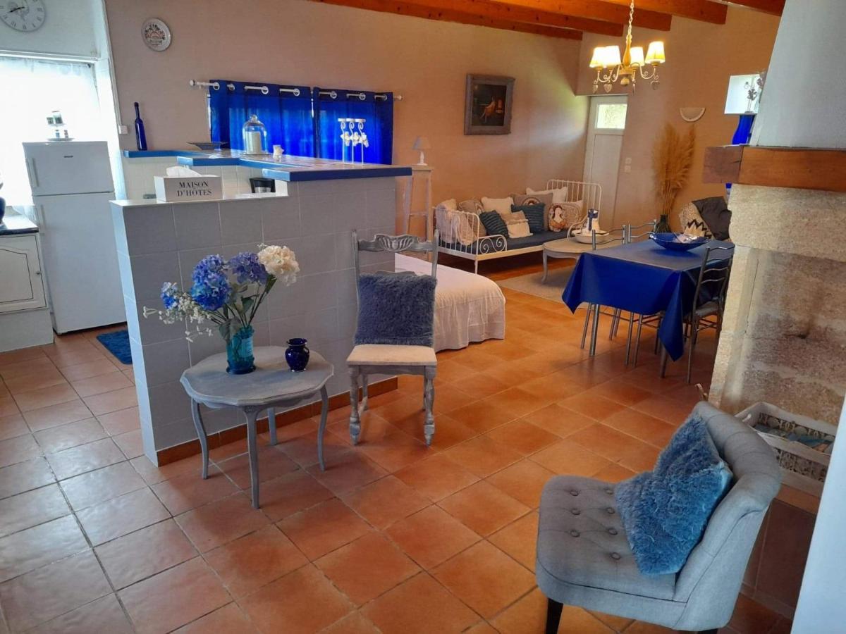 Les Demeures De La Laigne Bed & Breakfast Allas-Bocage Exterior foto