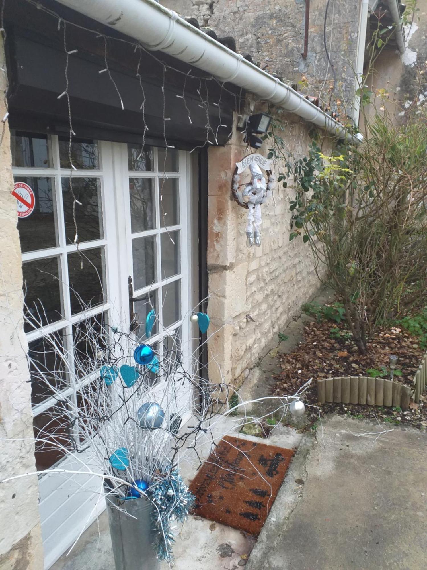 Les Demeures De La Laigne Bed & Breakfast Allas-Bocage Exterior foto