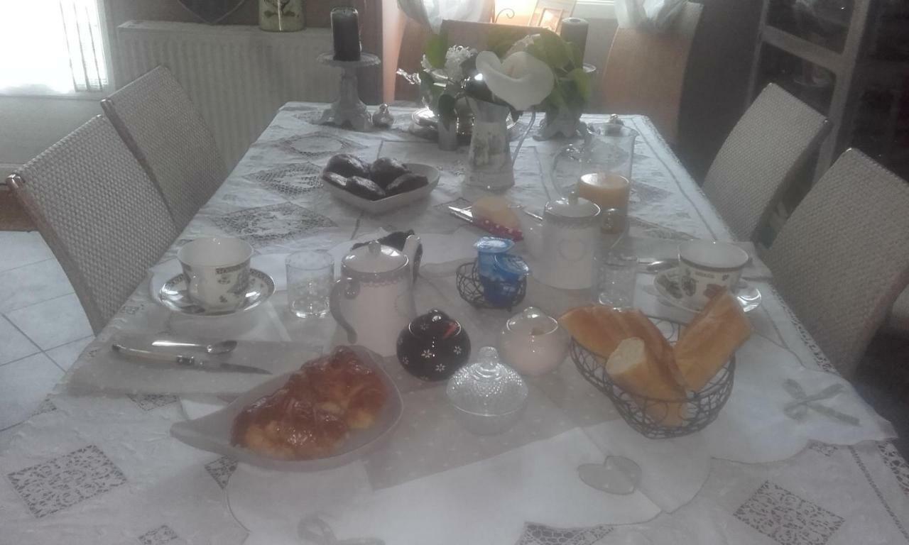 Les Demeures De La Laigne Bed & Breakfast Allas-Bocage Exterior foto