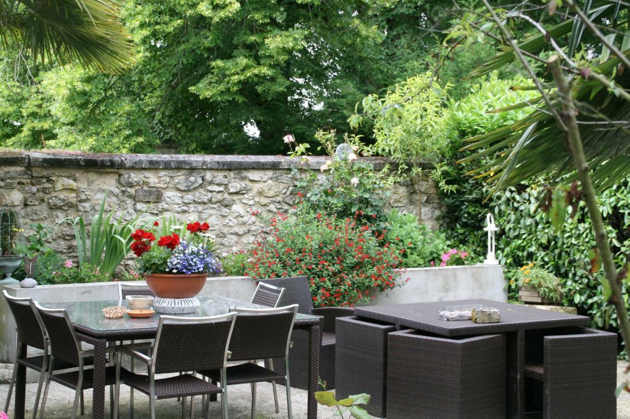Les Demeures De La Laigne Bed & Breakfast Allas-Bocage Exterior foto